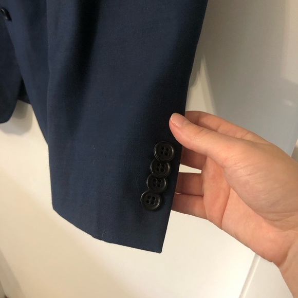 Michael Kors Men's Classic Navy Suit Jacket Blazer Size 42R - Picture 4 of 6